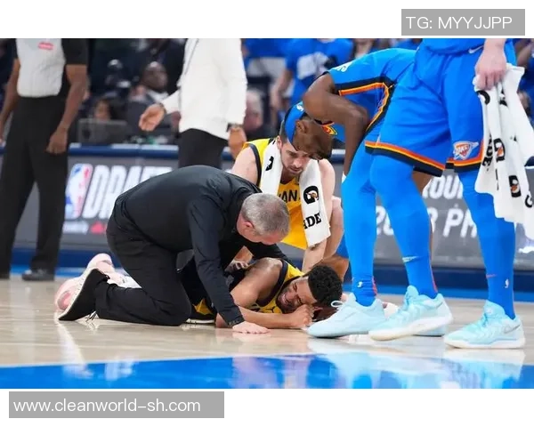 27号球星领衔球队奋勇前行 展现不凡球技和无畏斗志 27号球星领衔球队奋勇前行 展现不凡球技和无畏斗志