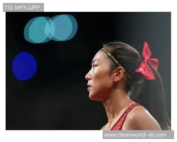 戴耳钉的足球明星是谁探寻时尚与运动之间的独特风采 戴耳钉的足球明星是谁探寻时尚与运动之间的独特风采