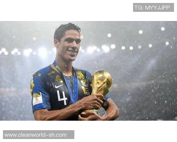 购买足球球星经典高清照片收藏指南与热门明星影像推荐