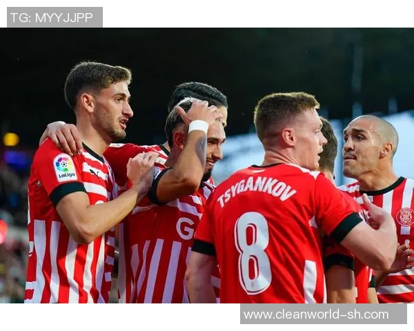 足球巨星RA：从青涩少年到世界舞台的传奇之路